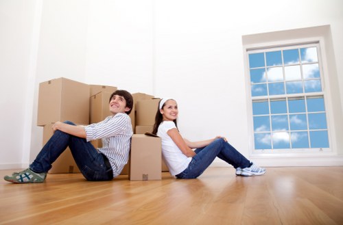 Hackney flat move with removals van support
